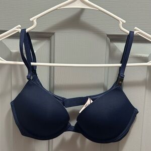 NEW Victoria’s Secret Padded Plunge Bra Underwire Navy Blue Size 32C